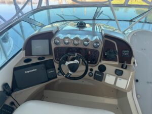 2004 Carver 560 Voyager for sale - photo 2
