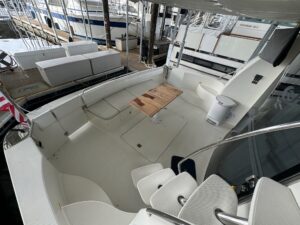 2004 Carver 560 Voyager for sale - photo 7