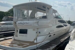 2004 Cruisers Yachts 455 Express Motoryacht for sale - photo 3