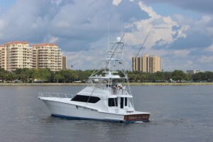 2004 Hatteras 60 Convertible for sale - photo 6