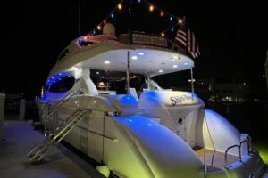 2004 Lazzara SC Motor Yacht for sale - photo 5