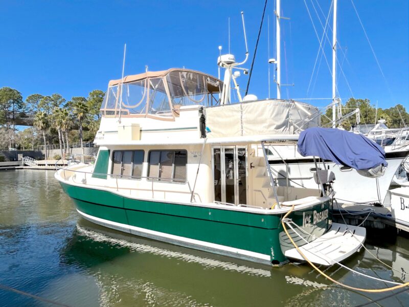 2004 Mainship 400 Trawler