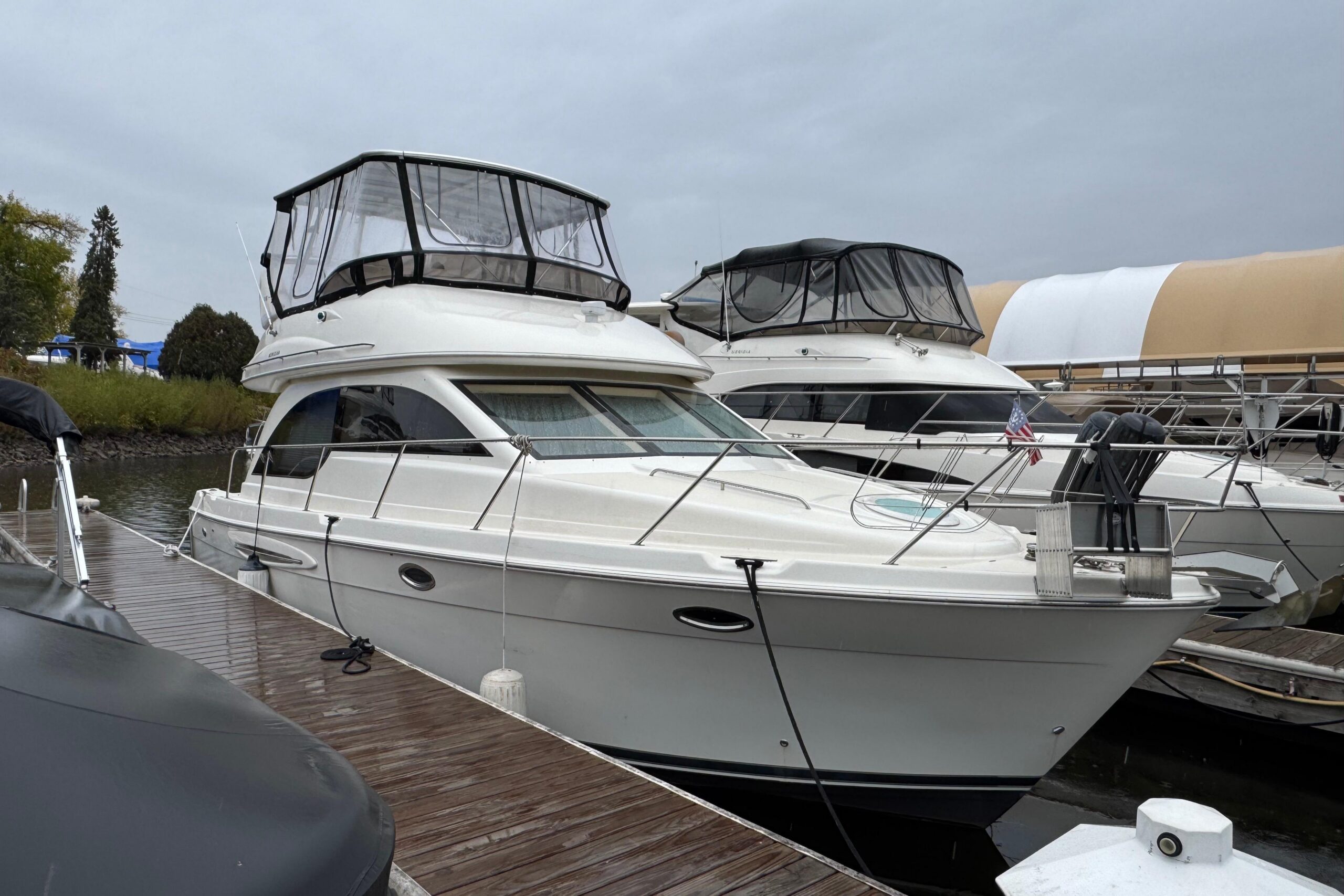 2004 Meridian 381 Sedan for sale