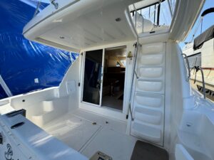 2004 Meridian 381 Sedan for sale - photo 3