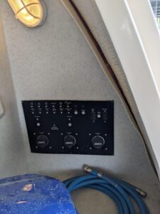 2004 Rinker Fiesta Vee 410 for sale - photo 6
