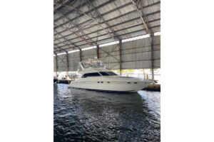 2004 Sea Ray 480 Sedan Bridge for sale - photo 2