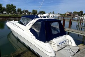 2004 Wellcraft 47 Excalibur for sale - photo 2