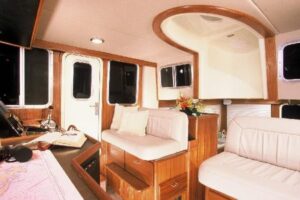 2005 American Tug 34 for sale - photo 6