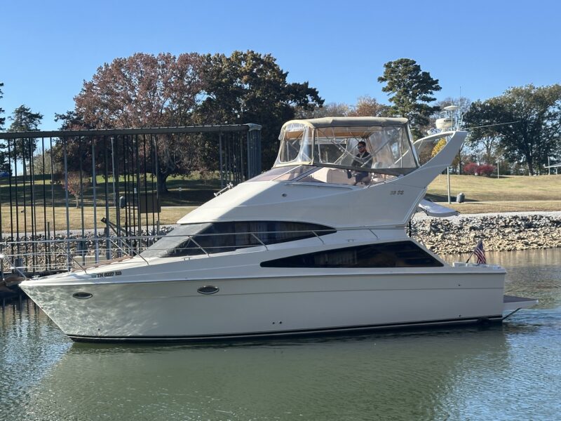 2005 Carver 33 Super Sport