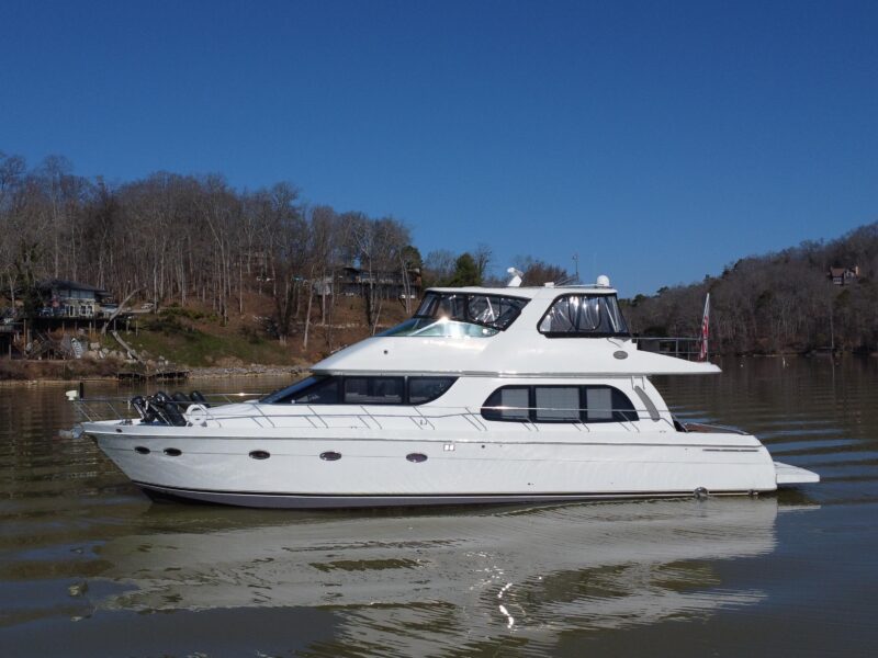 2005 Carver 56 Voyager
