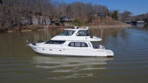 2005 Carver 56 Voyager for sale - photo 2