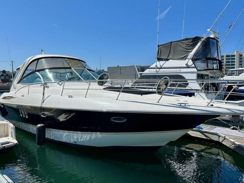 2005 Cruisers Yachts 420 Express