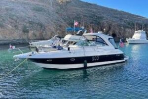 2005 Cruisers Yachts 420 Express for sale - photo 2