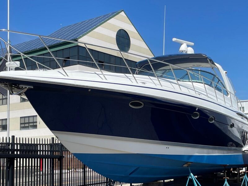 2005 Formula 48 Yacht