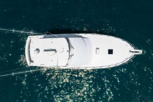 2005 Hatteras 50 Convertible for sale - photo 2