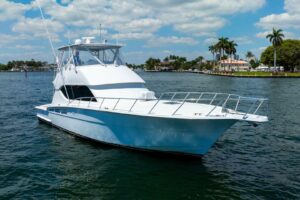 2005 Hatteras 50 Convertible for sale - photo 3