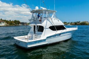 2005 Hatteras 50 Convertible for sale - photo 4