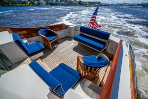 2005 Hinckley Talaria 55 for sale - photo 5
