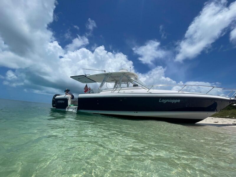 2005 Intrepid 348 Walkaround