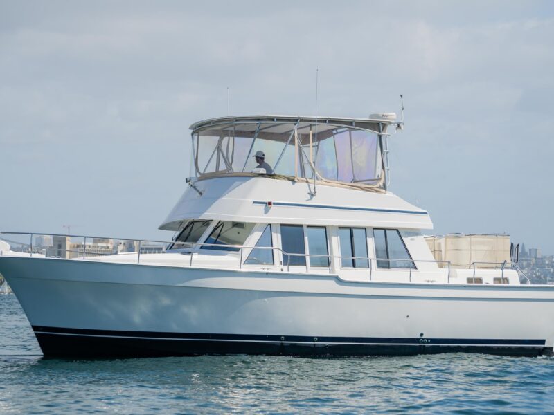 2005 Mainship 43 Trawler Aft Cabin