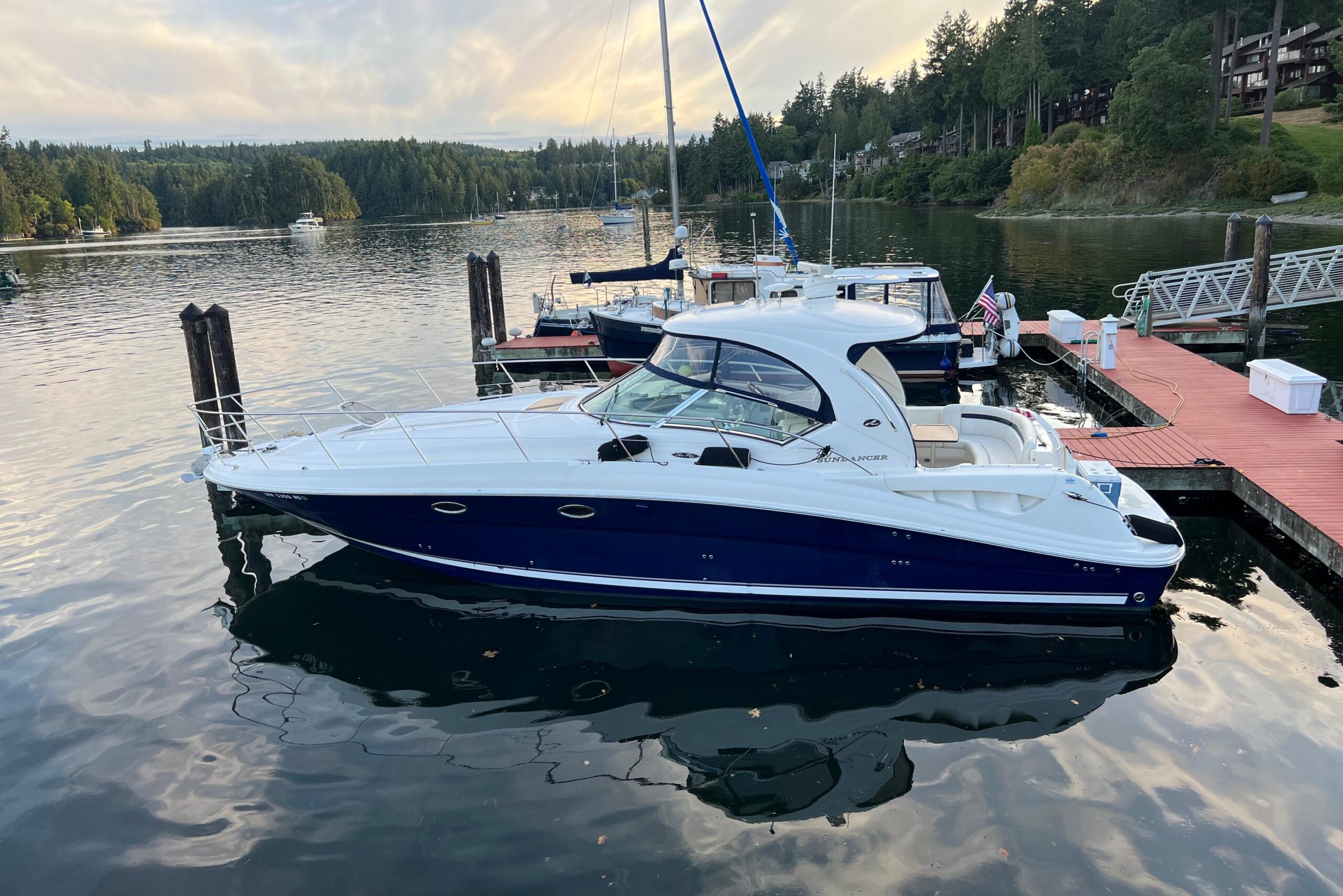 2005 Sea Ray 390 Express Cruiser for sale