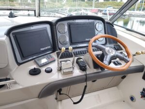2005 Sea Ray 390 Sundancer for sale - photo 3