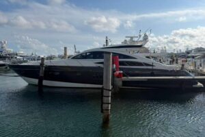 2005 Viking Princess V70 Express for sale