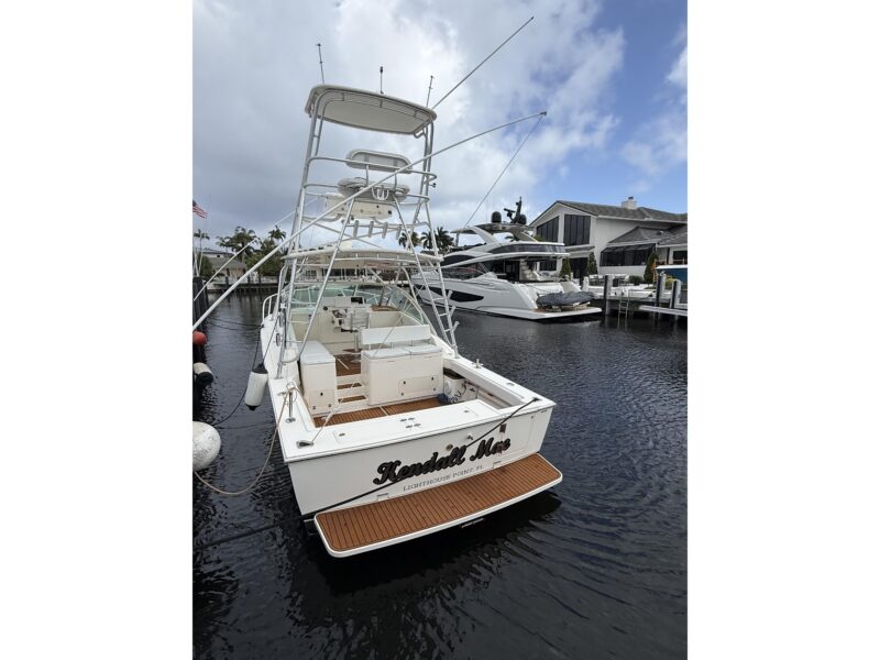 2006 Albemarle 30 Express