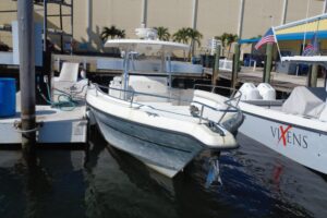 2006 Century 3200 Center Console for sale - photo 2