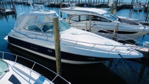 2006 Cruisers Yachts 420 Express for sale