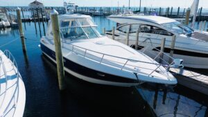 2006 Cruisers Yachts 420 Express for sale - photo 2