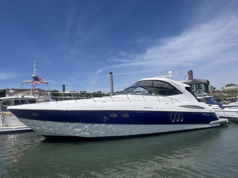 2006 Cruisers Yachts 520 Express