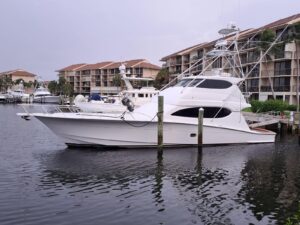 2006 Hatteras 68 Convertible for sale - photo 4