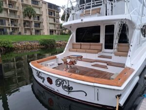 2006 Hatteras 68 Convertible for sale - photo 5