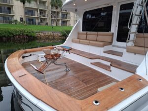 2006 Hatteras 68 Convertible for sale - photo 6