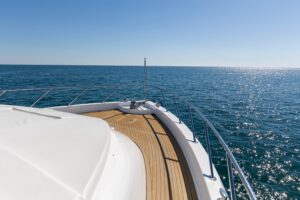 2006 Hatteras 80 Motor Yacht Sky Lounge for sale - photo 4