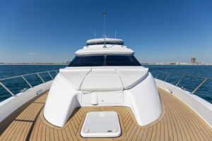 2006 Hatteras 80 Motor Yacht Sky Lounge for sale - photo 5