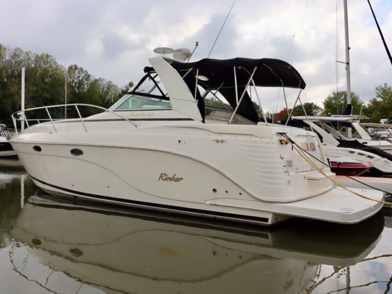 2006 Rinker 360 Express Cruiser