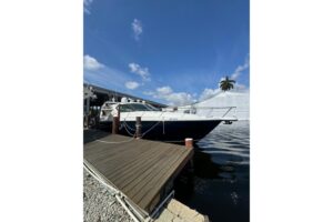 2006 Tiara Yachts 4300 Sovran for sale - photo 2