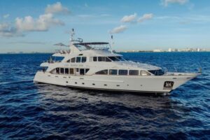 2007 Benetti 120 Classic for sale - photo 3
