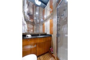2007 Hatteras 68 Convertible for sale - photo 2