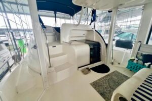 2007 Meridian 368 Motoryacht for sale - photo 7