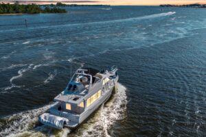 2007 Meridian 490 Pilothouse for sale - photo 2
