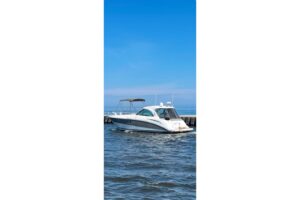 2008 Cruisers Yachts 390 Sports Coupe for sale - photo 5