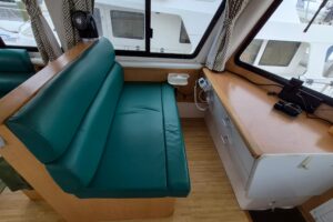 2009 Endeavour 40 skylounge for sale - photo 3