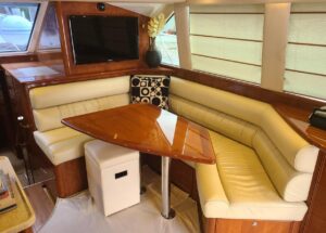 2009 Riviera 47 Enclosed Flybridge Series II for sale - photo 7