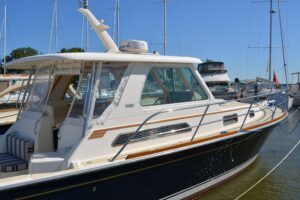 2009 Sabre 34 Express for sale - photo 2