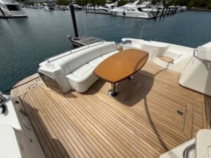 2009 Sea Ray 60 Sundancer for sale - photo 2