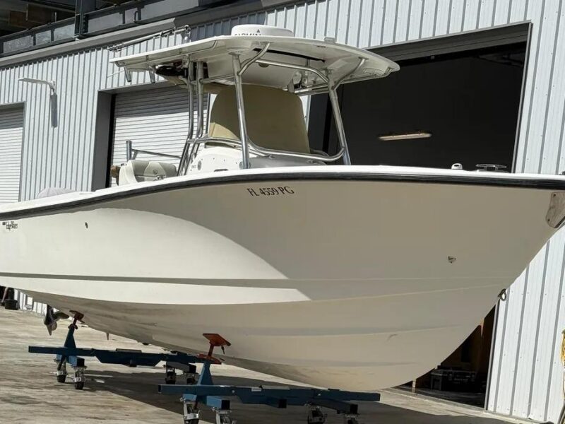 2010 Edgewater 318CC