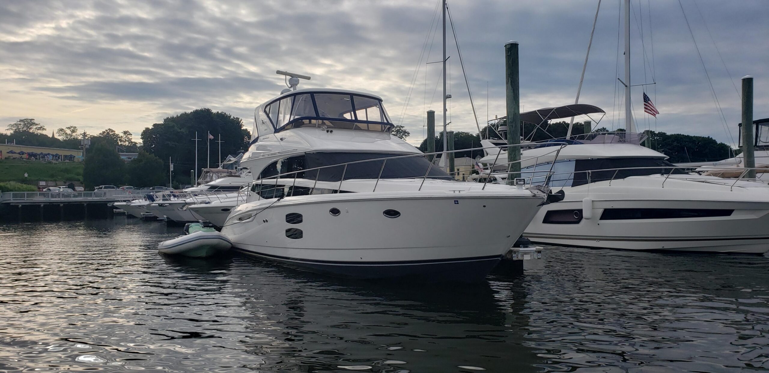 2010 Meridian 441 Sedan for sale